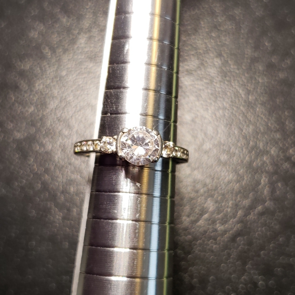 925 silver and clear stones ring sz 6.5~